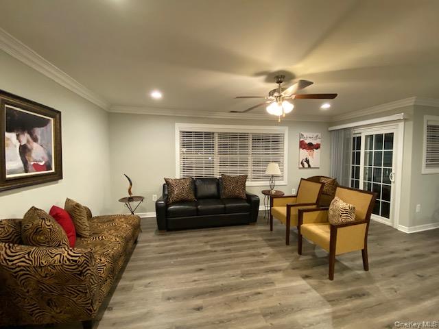 270 Adams Way # 270, Sayville, NY 11782