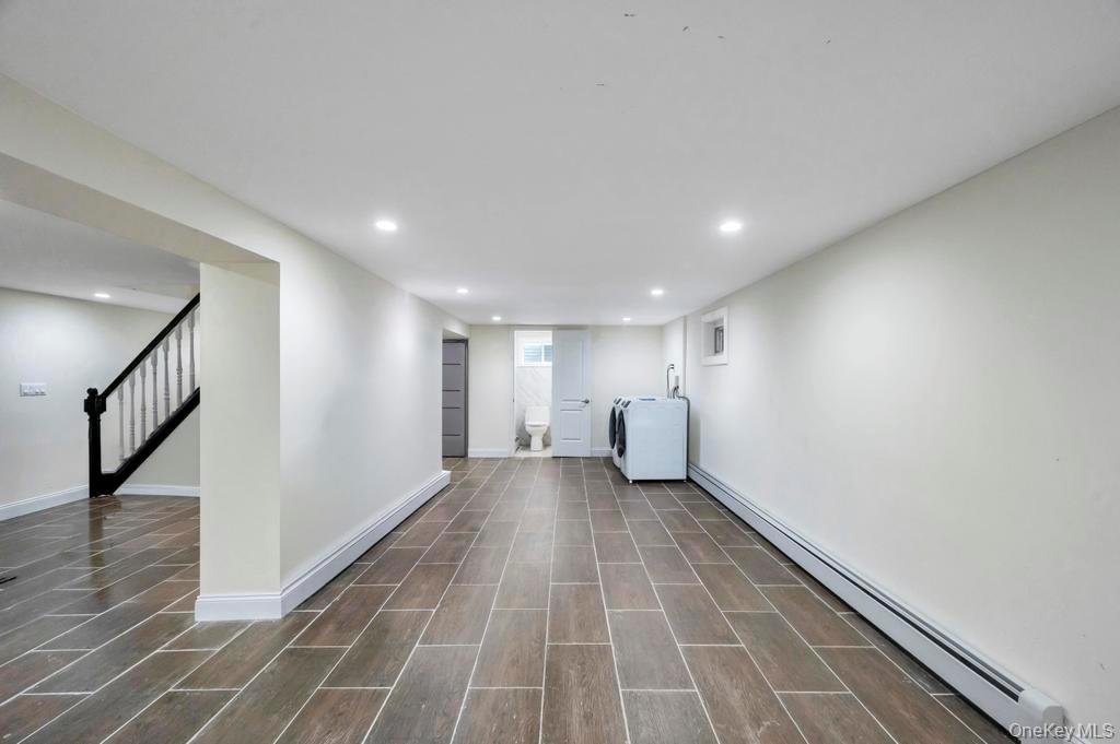 25 Virginia Avenue, Plainview, NY 11803