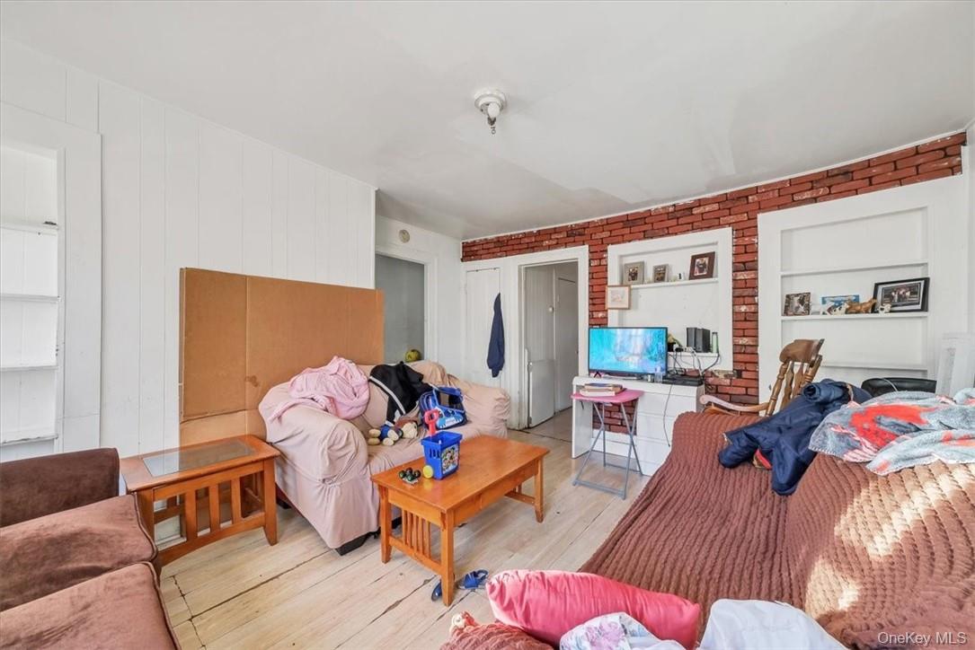 100 Carson Avenue, Newburgh, NY 12550