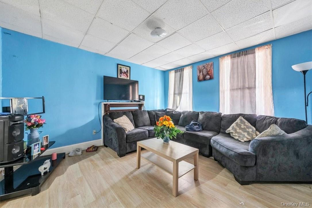 100 Carson Avenue, Newburgh, NY 12550