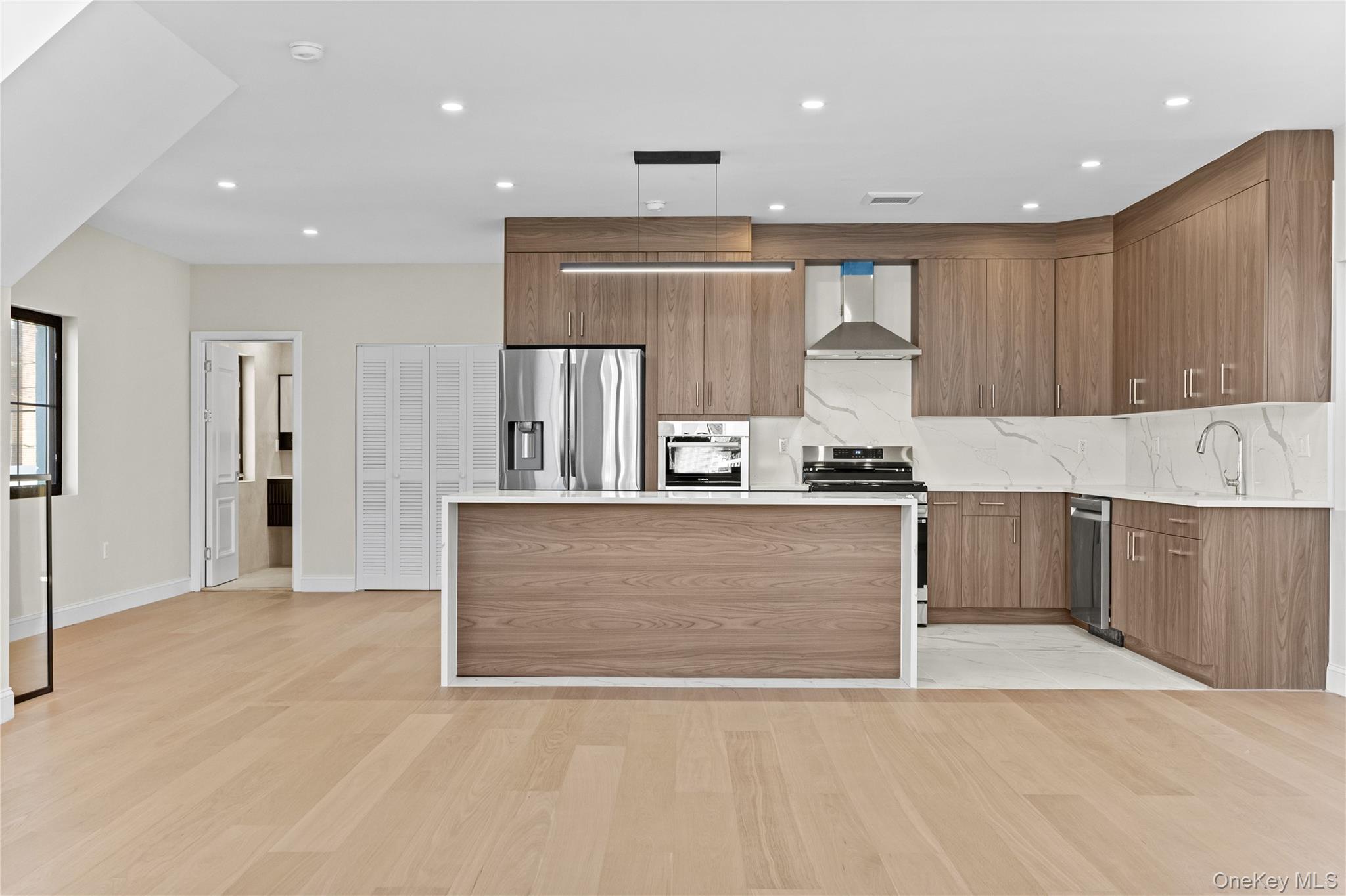 75-31 175th Street, Fresh Meadows, NY 11366