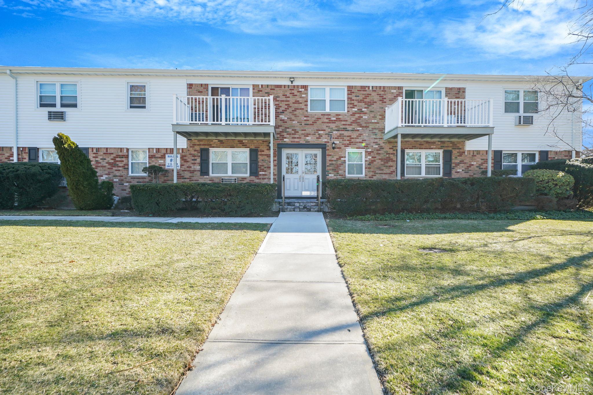 260 Waverly Avenue # 33, Patchogue, NY 11772