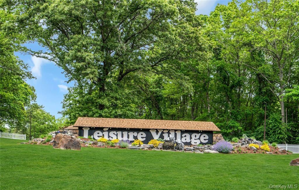 395 Woodbridge Drive # C, Ridge, NY 11961