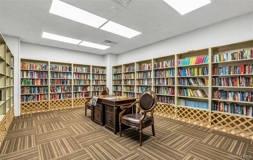 395 Woodbridge Drive # C, Ridge, NY 11961