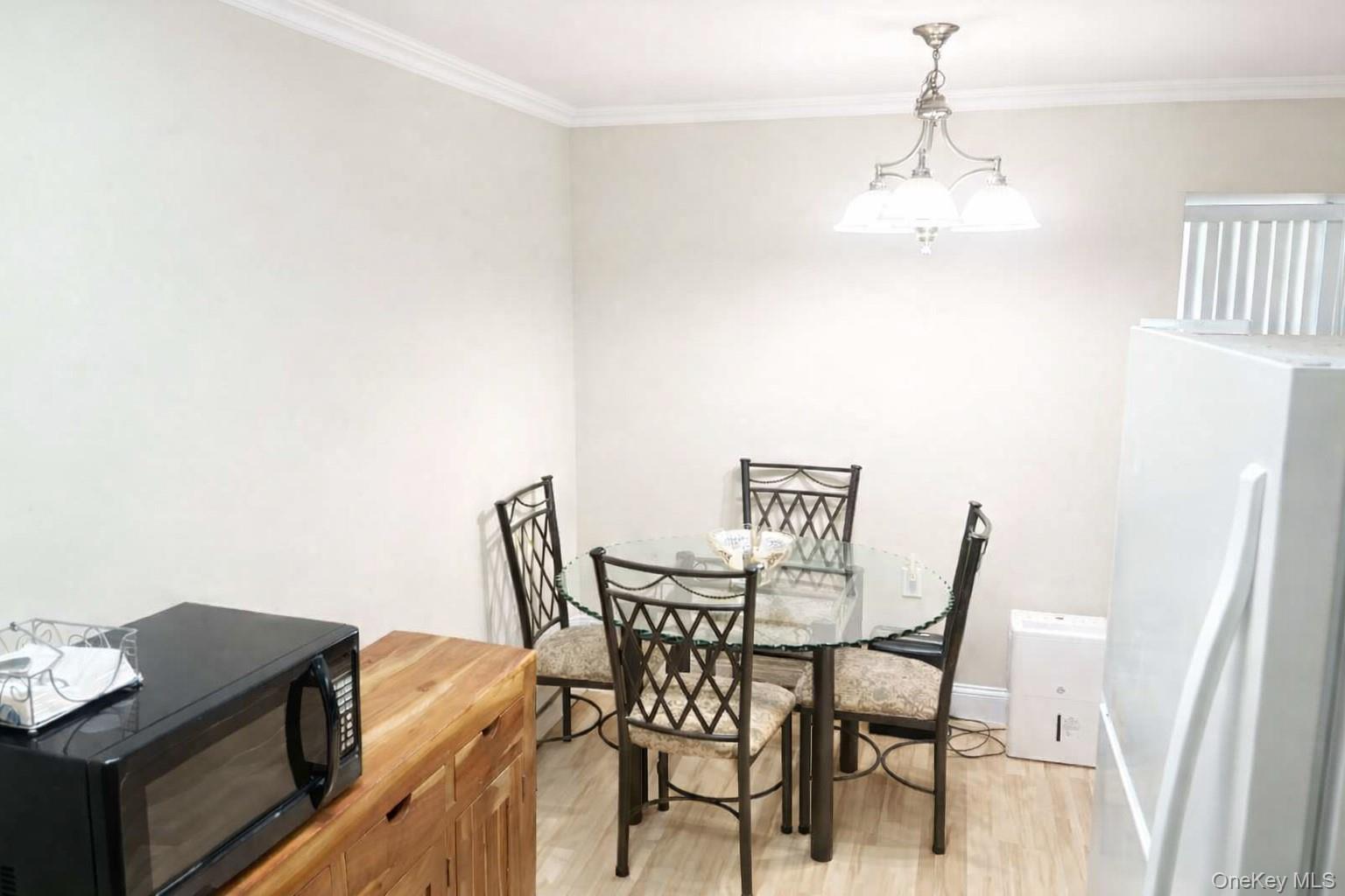 395 Woodbridge Drive # C, Ridge, NY 11961