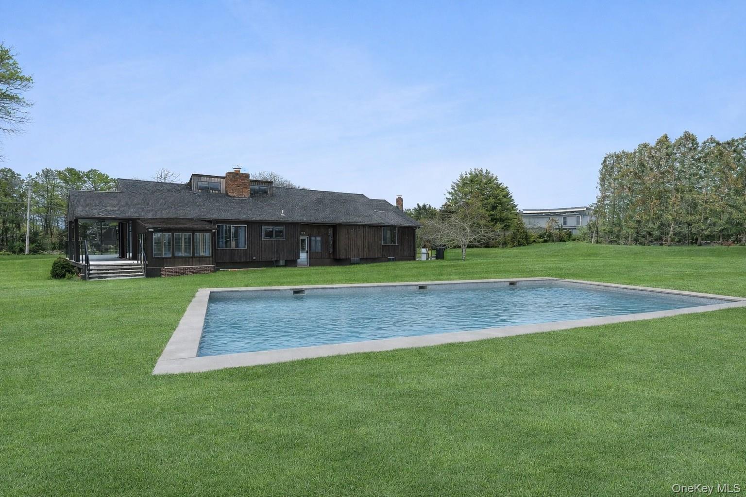 138 Longview Road, Southampton, NY 11968