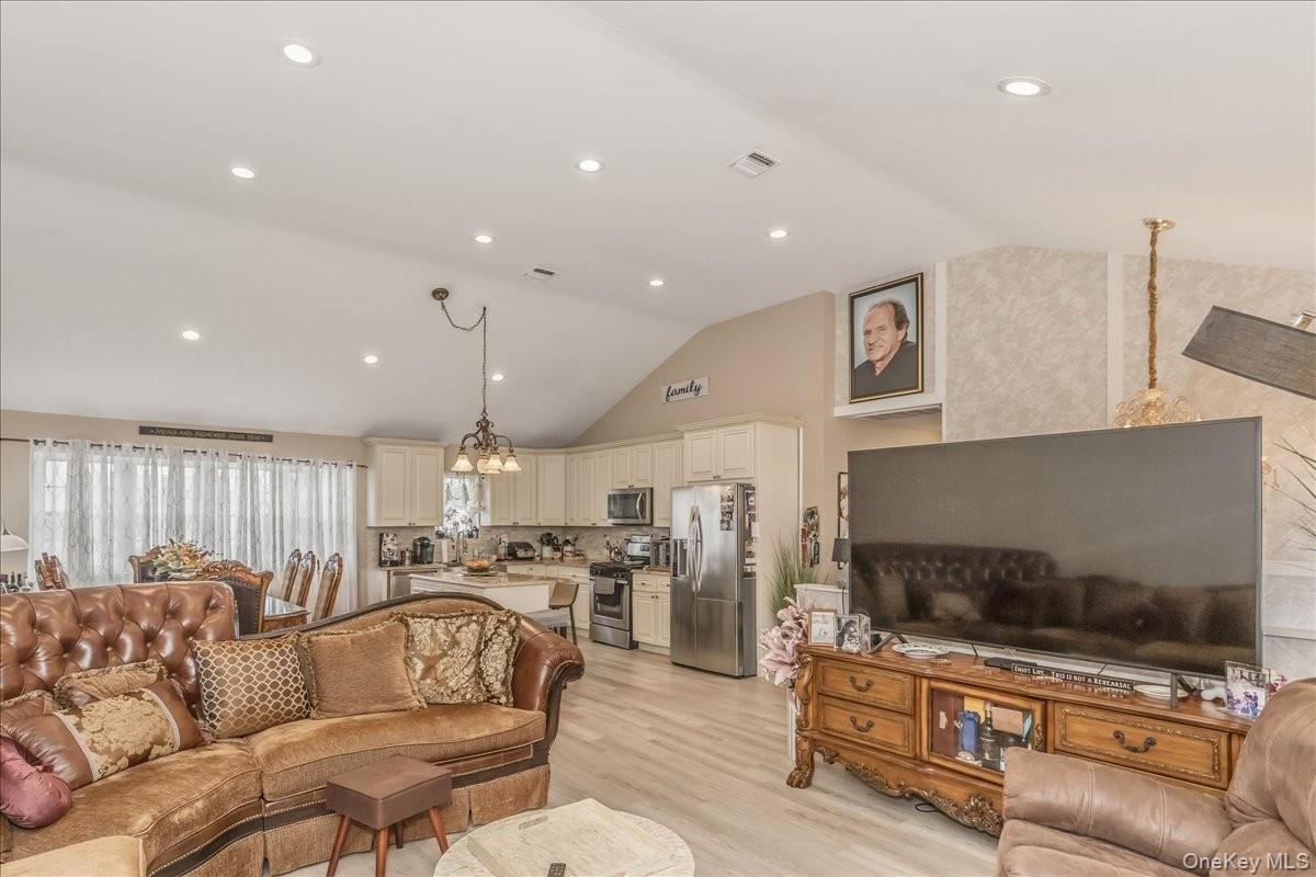 4460 Merrick Road, Massapequa, NY 11758