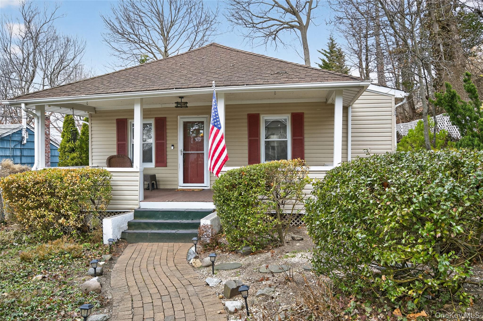 15 Dune Court, Northport, NY 11768