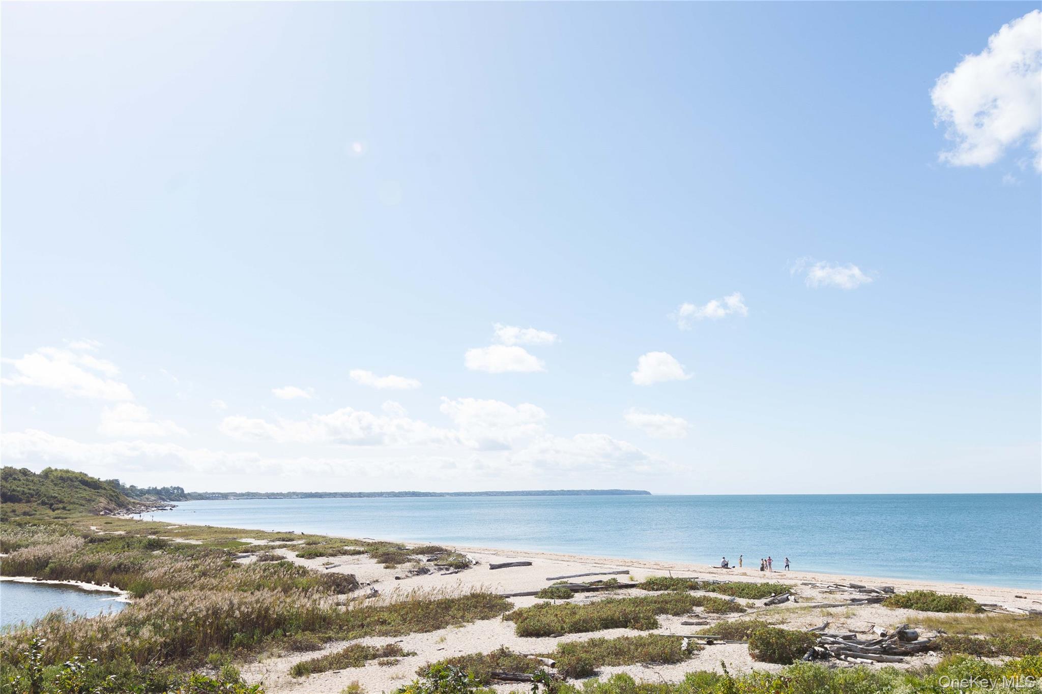 660 Sutton Place, Greenport, NY 11944