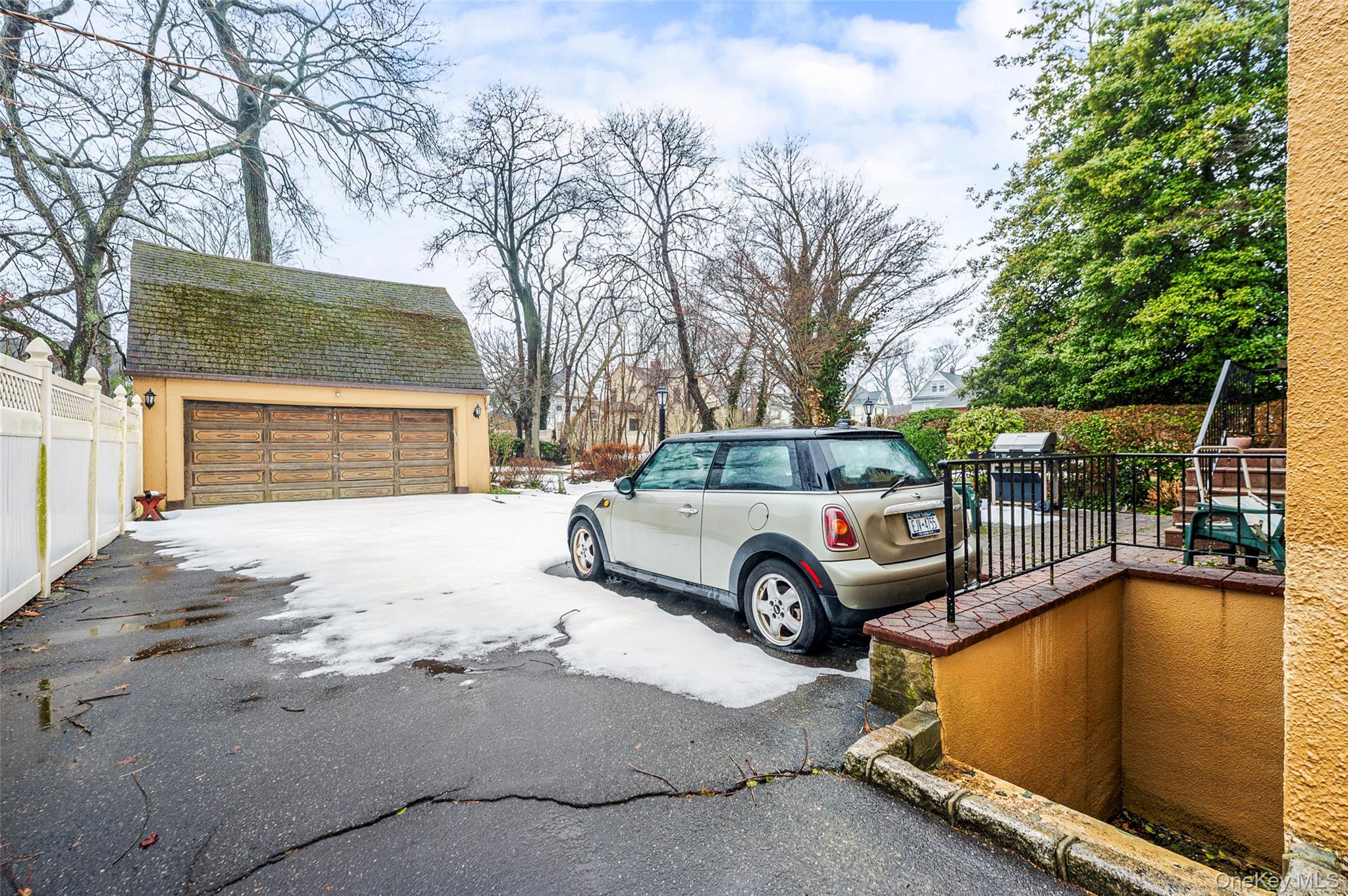 251 Smith Street, Freeport, NY 11520