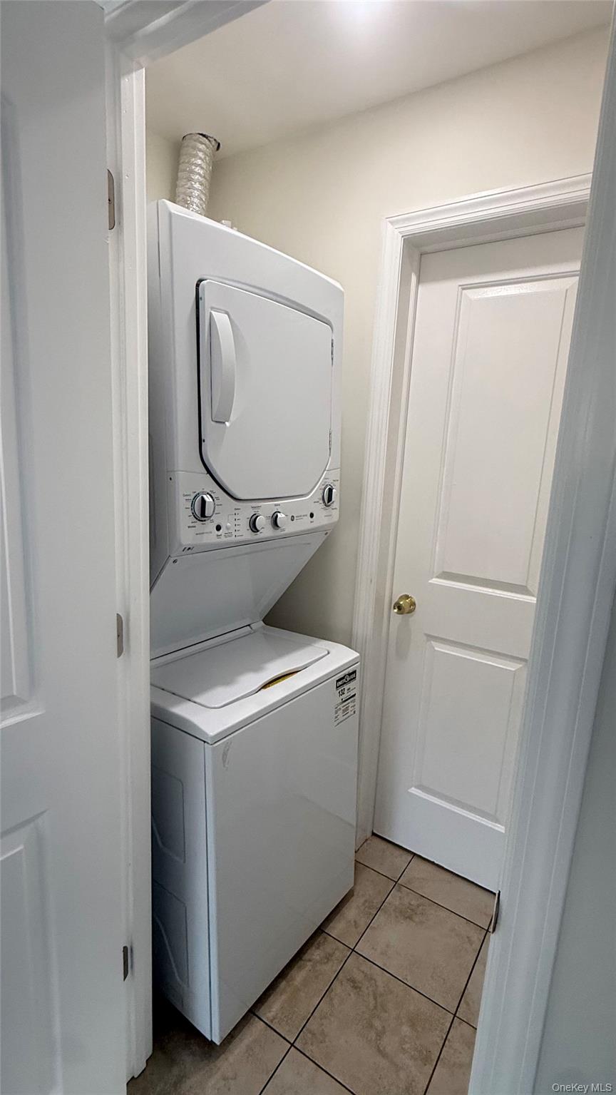 1318 Post Avenue, Elmont, NY 11003