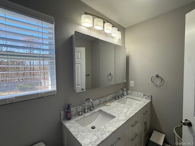 20 Jennifers Path, Westhampton Beach, NY 11978