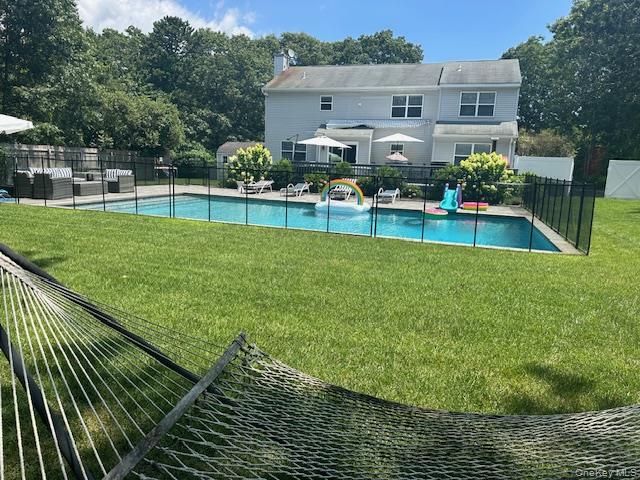 20 Jennifers Path, Westhampton Beach, NY 11978