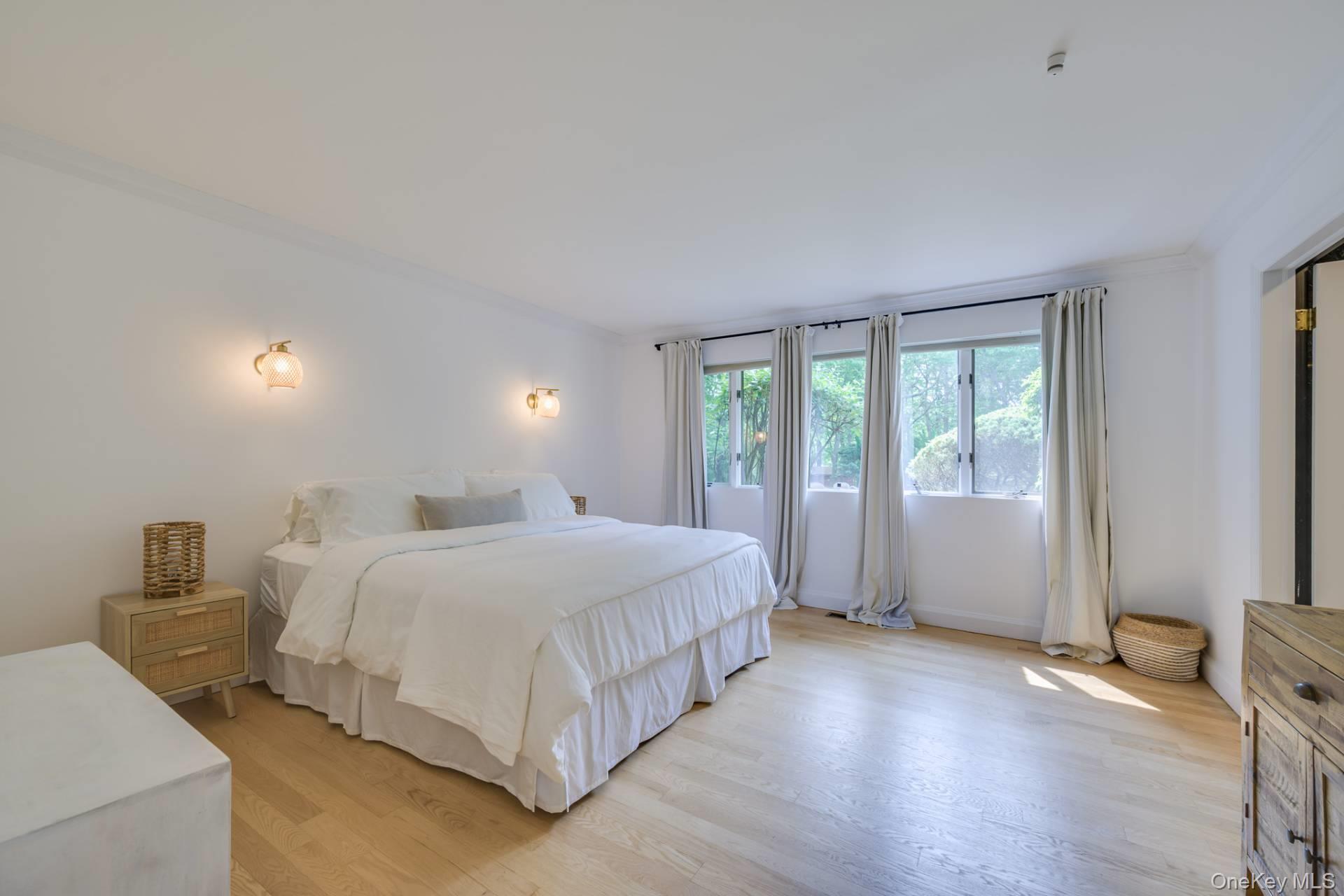 27 Realnautic Court, Hampton Bays, NY 11946