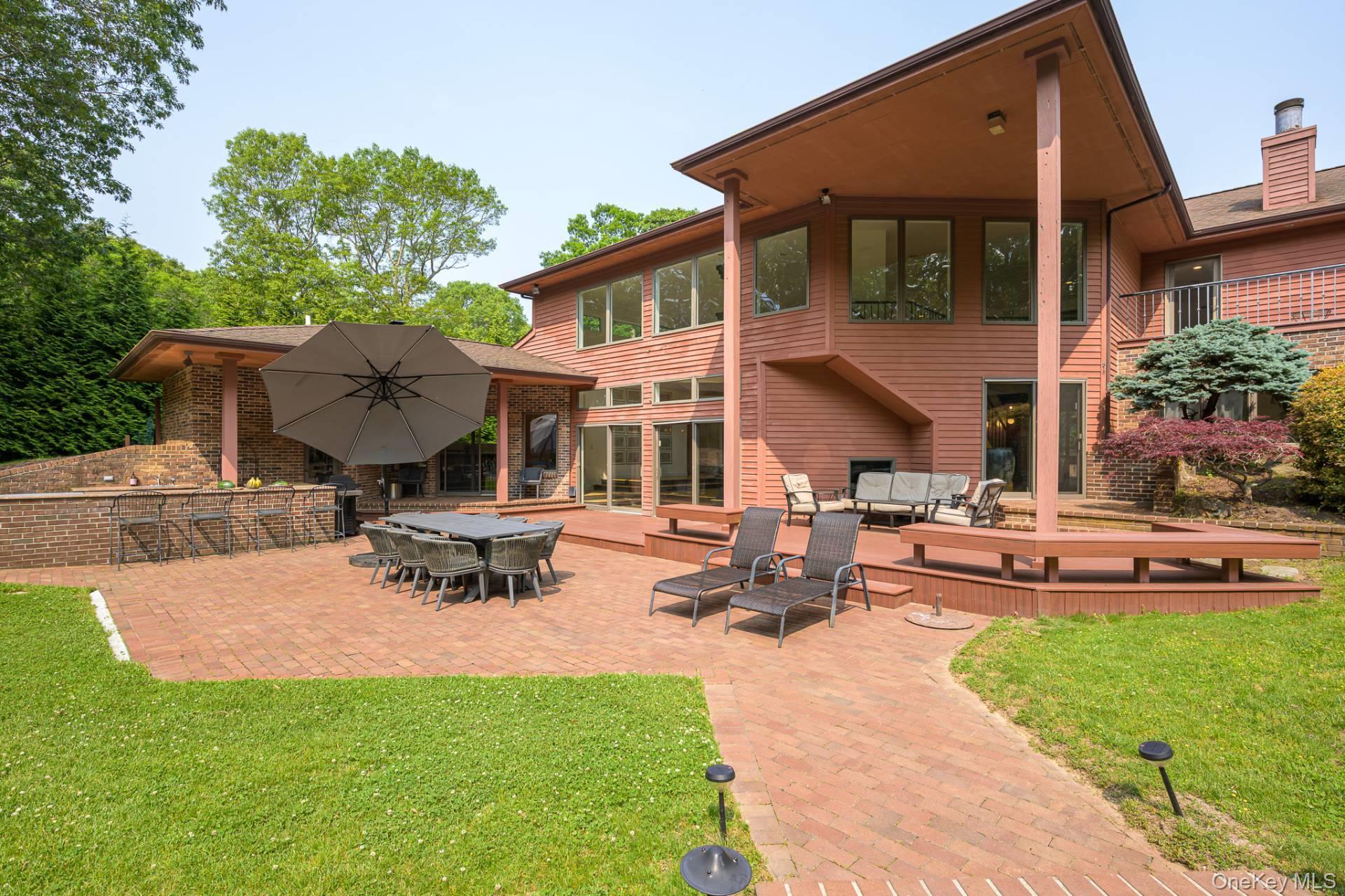 27 Realnautic Court, Hampton Bays, NY 11946