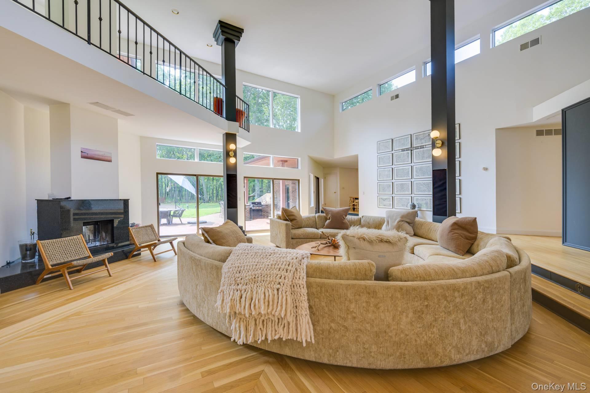 27 Realnautic Court, Hampton Bays, NY 11946