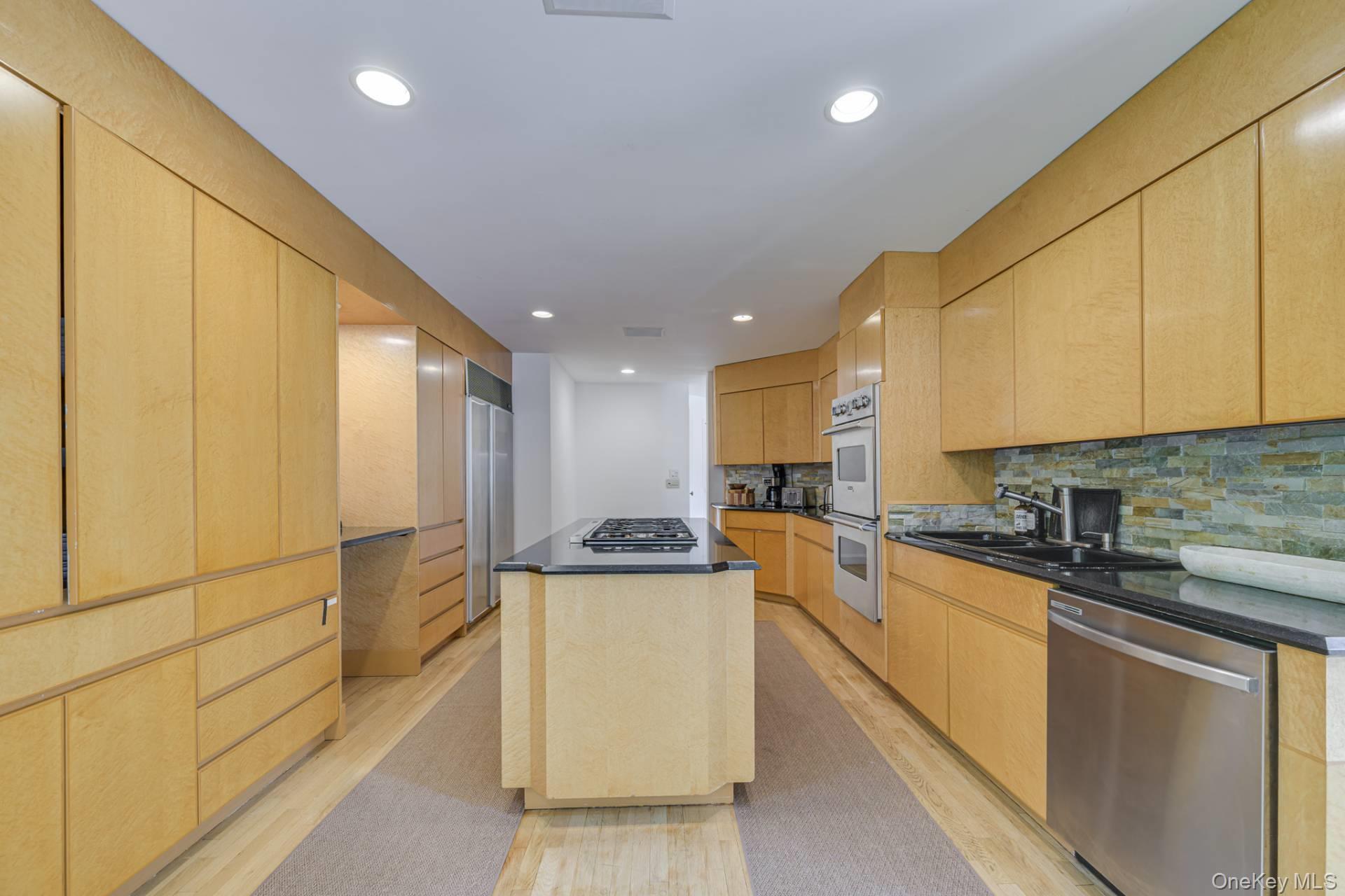 27 Realnautic Court, Hampton Bays, NY 11946