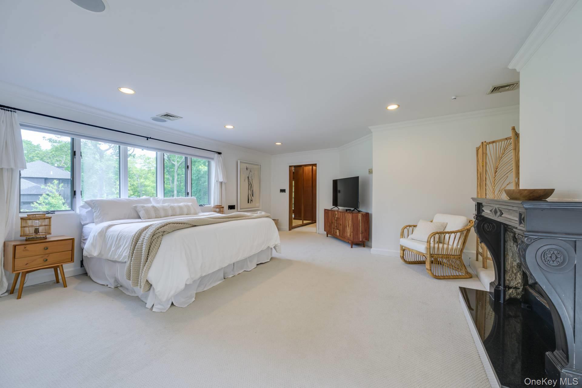 27 Realnautic Court, Hampton Bays, NY 11946