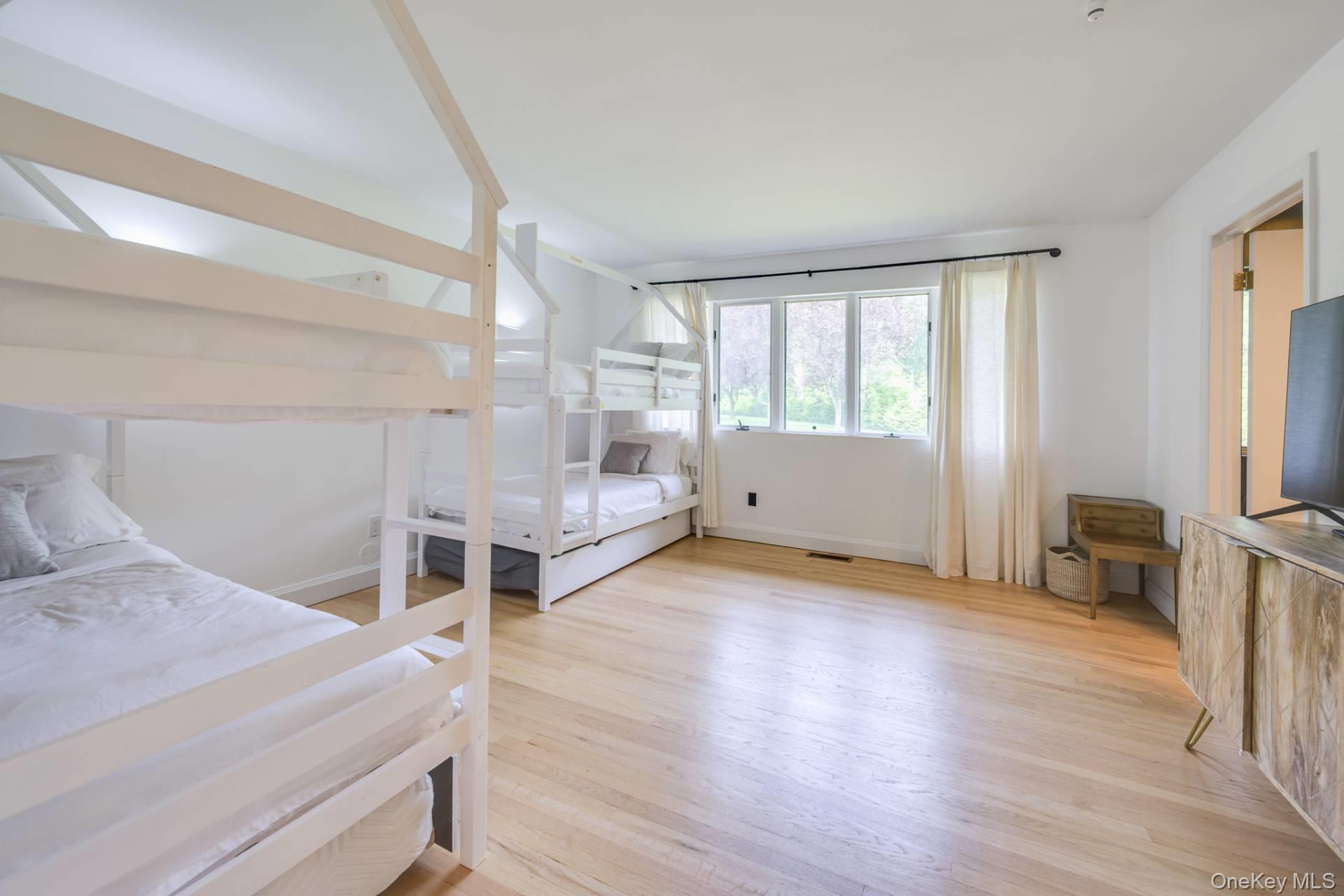 27 Realnautic Court, Hampton Bays, NY 11946