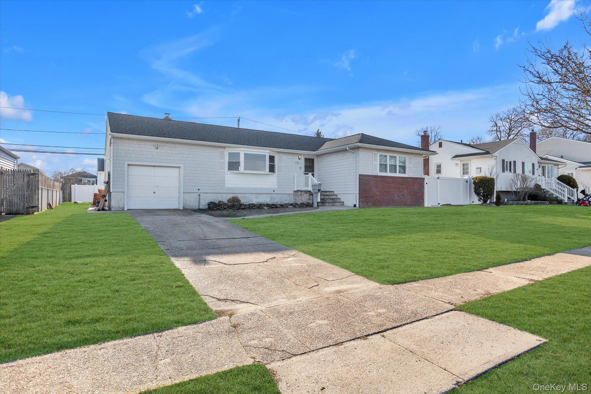 351 Venetian Boulevard, Lindenhurst, NY 11757