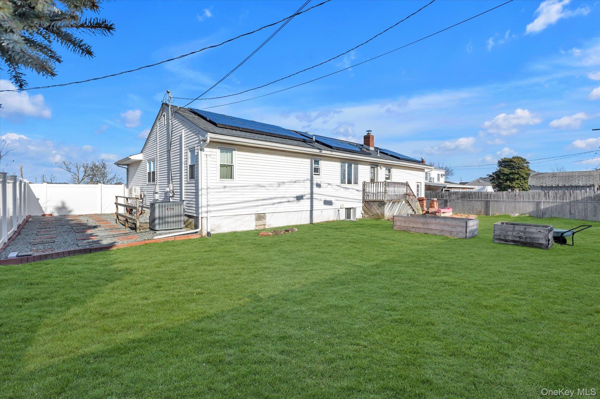 351 Venetian Boulevard, Lindenhurst, NY 11757