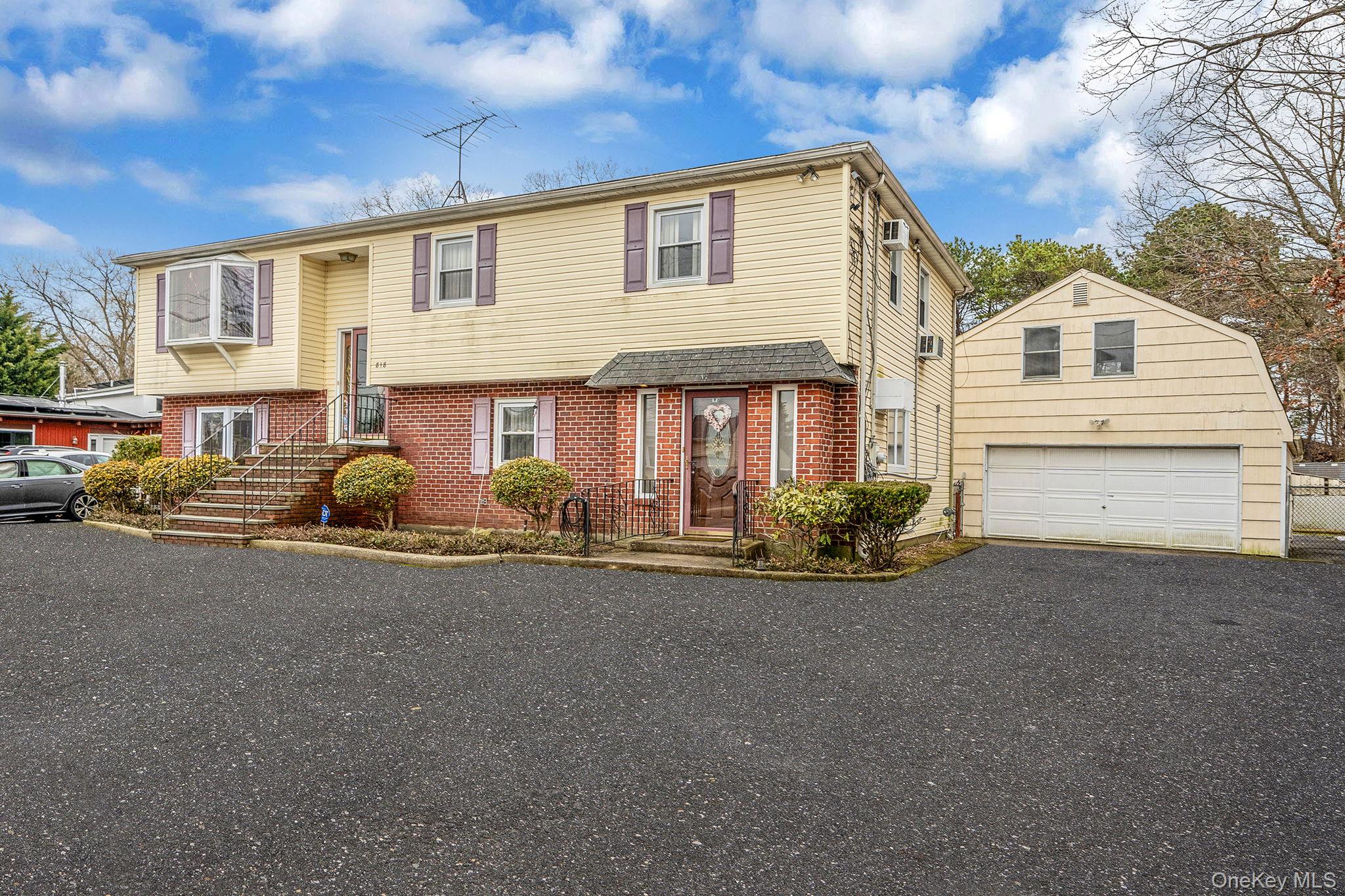 818 Nicolls Road, Deer Park, NY 11729