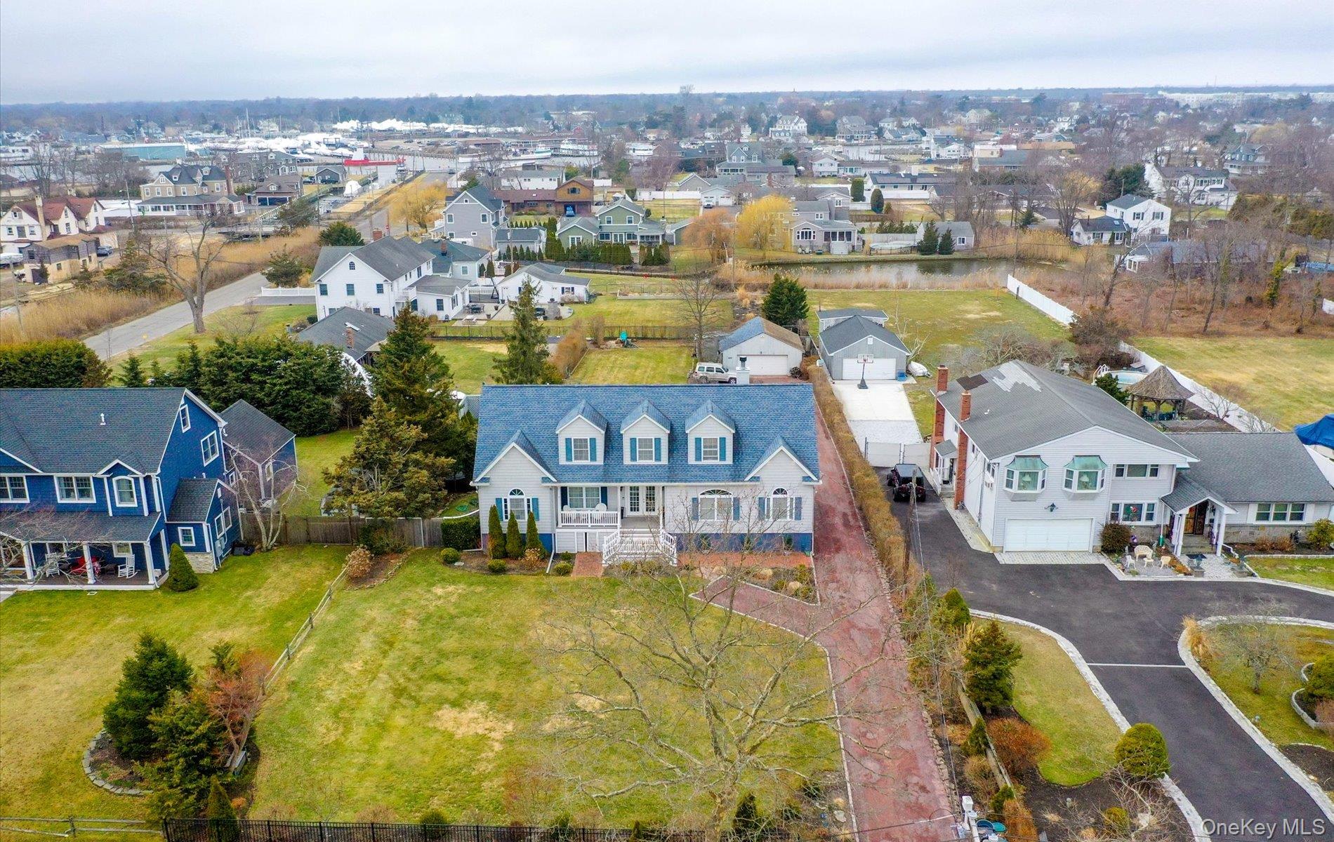 108 Awixa Avenue, Bay Shore, NY 11706