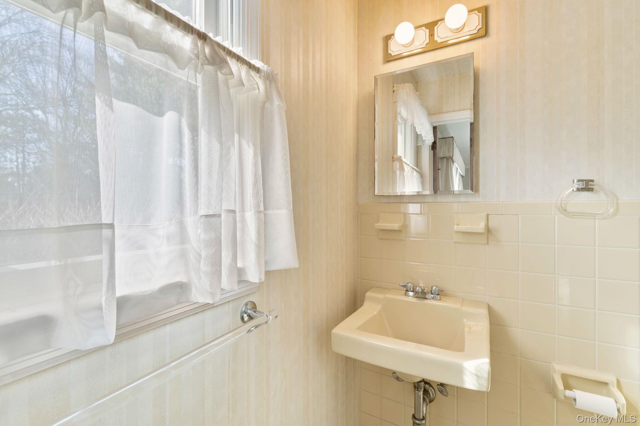 321 Locust Avenue, Rye, NY 10580