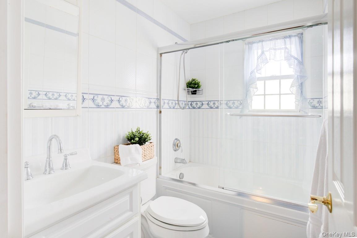 43 Carnegie Avenue, Huntington, NY 11743