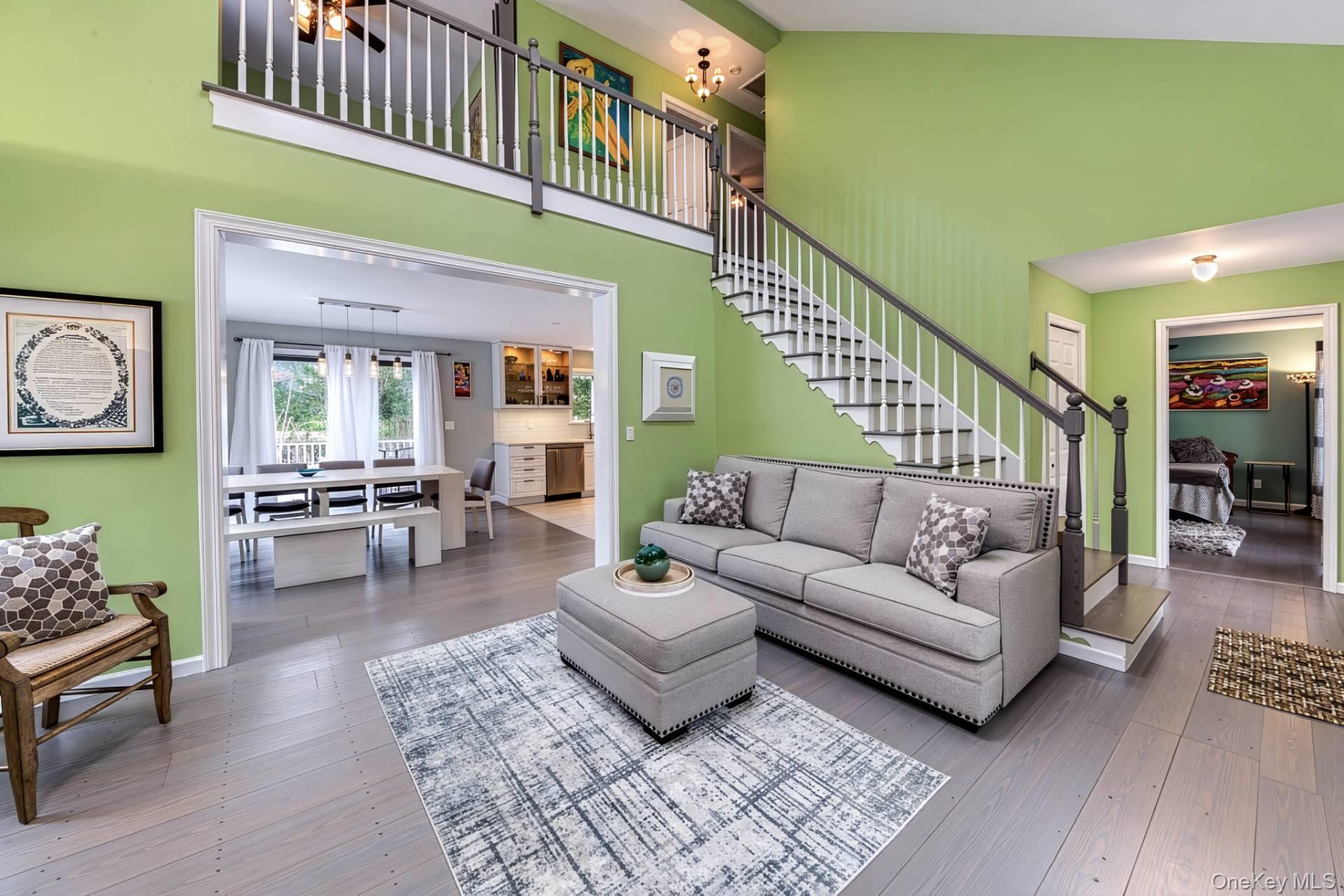 48 Royal Avenue, East Hampton, NY 11901