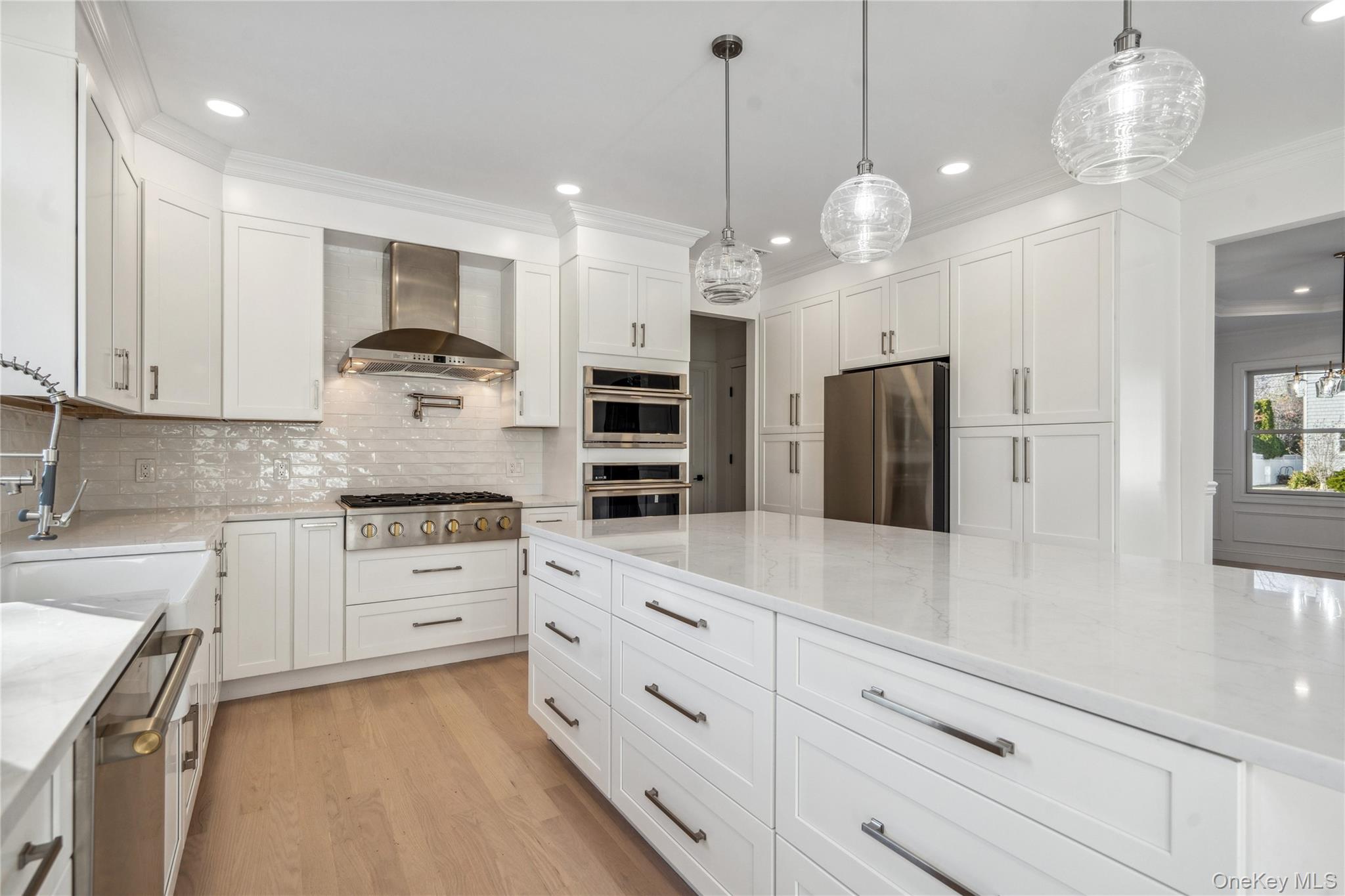 27B Belmont Circle, Syosset, NY 11791