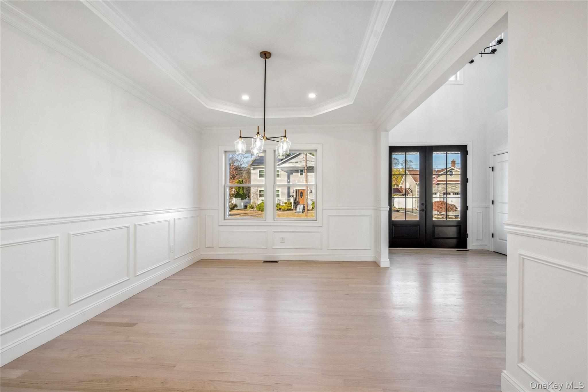 27B Belmont Circle, Syosset, NY 11791