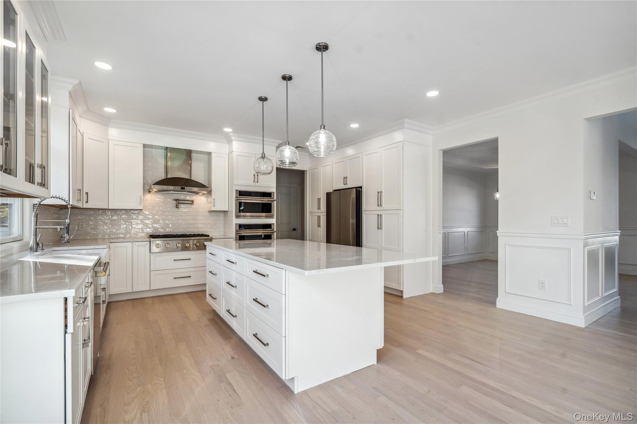 27B Belmont Circle, Syosset, NY 11791