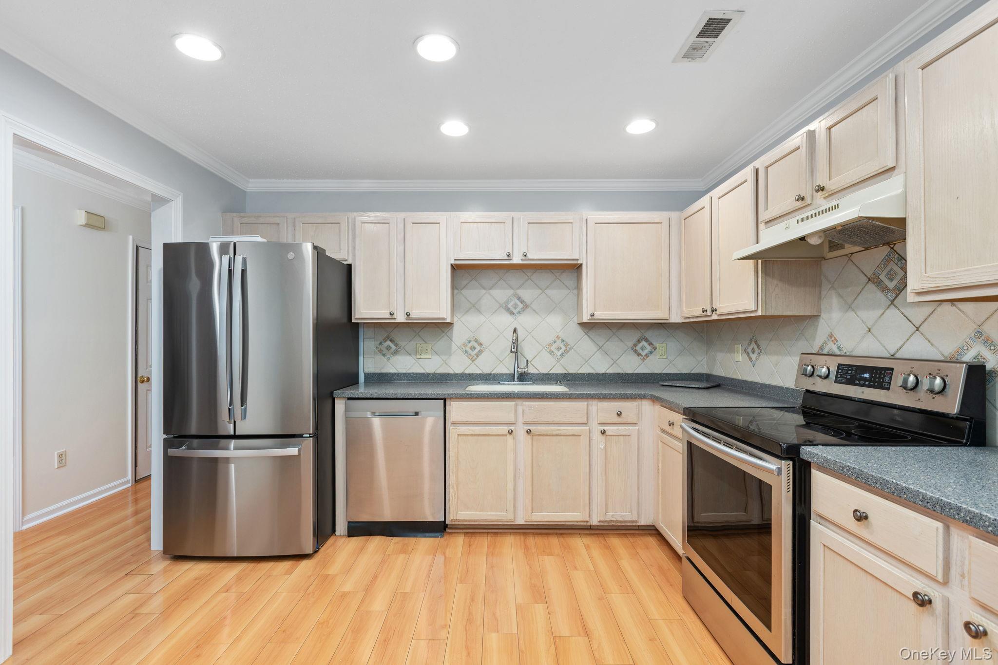 104 Sparrow Ridge Road # 20C, Carmel, NY 10512