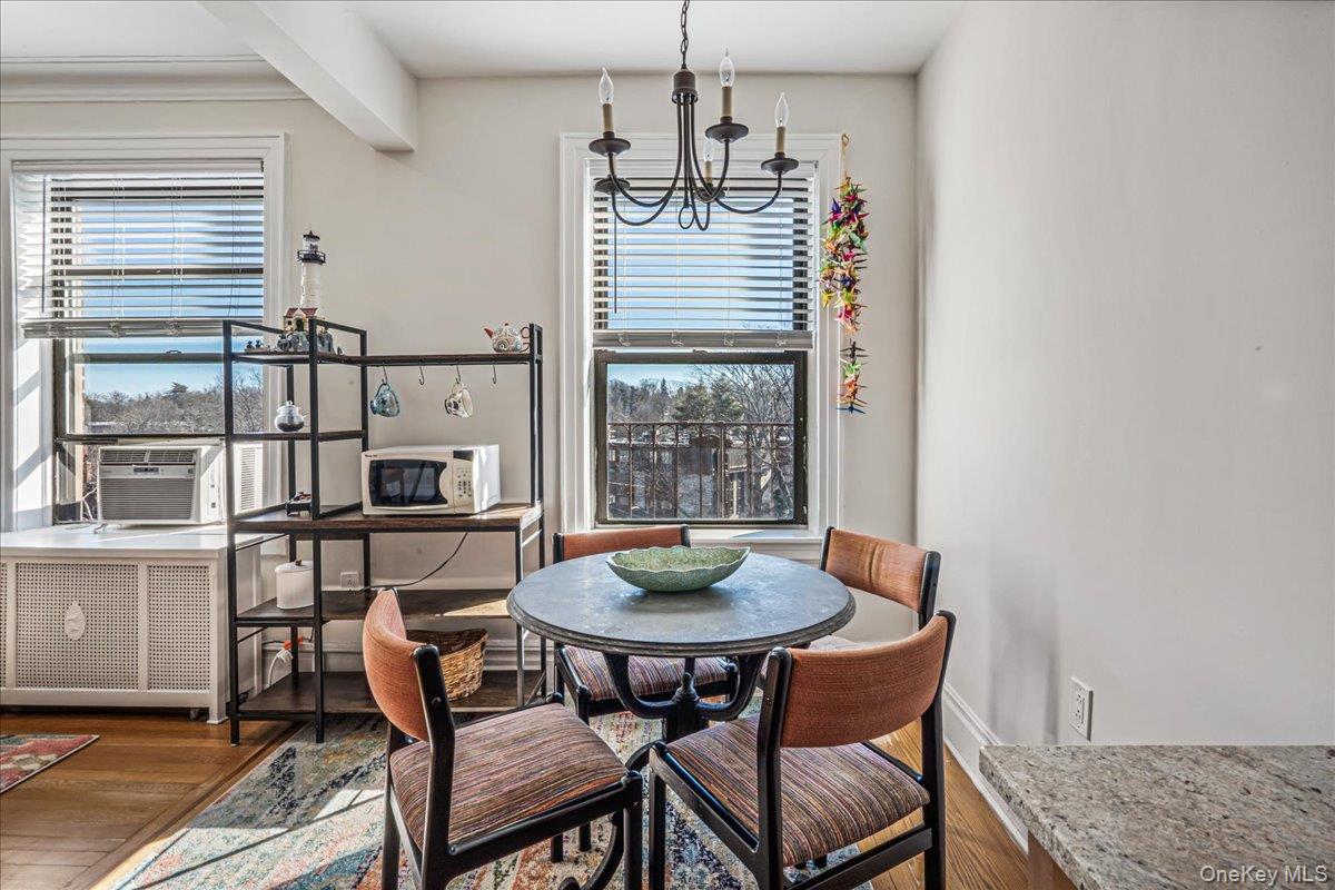 37 Brompton Road # 6D, Great Neck, NY 11021