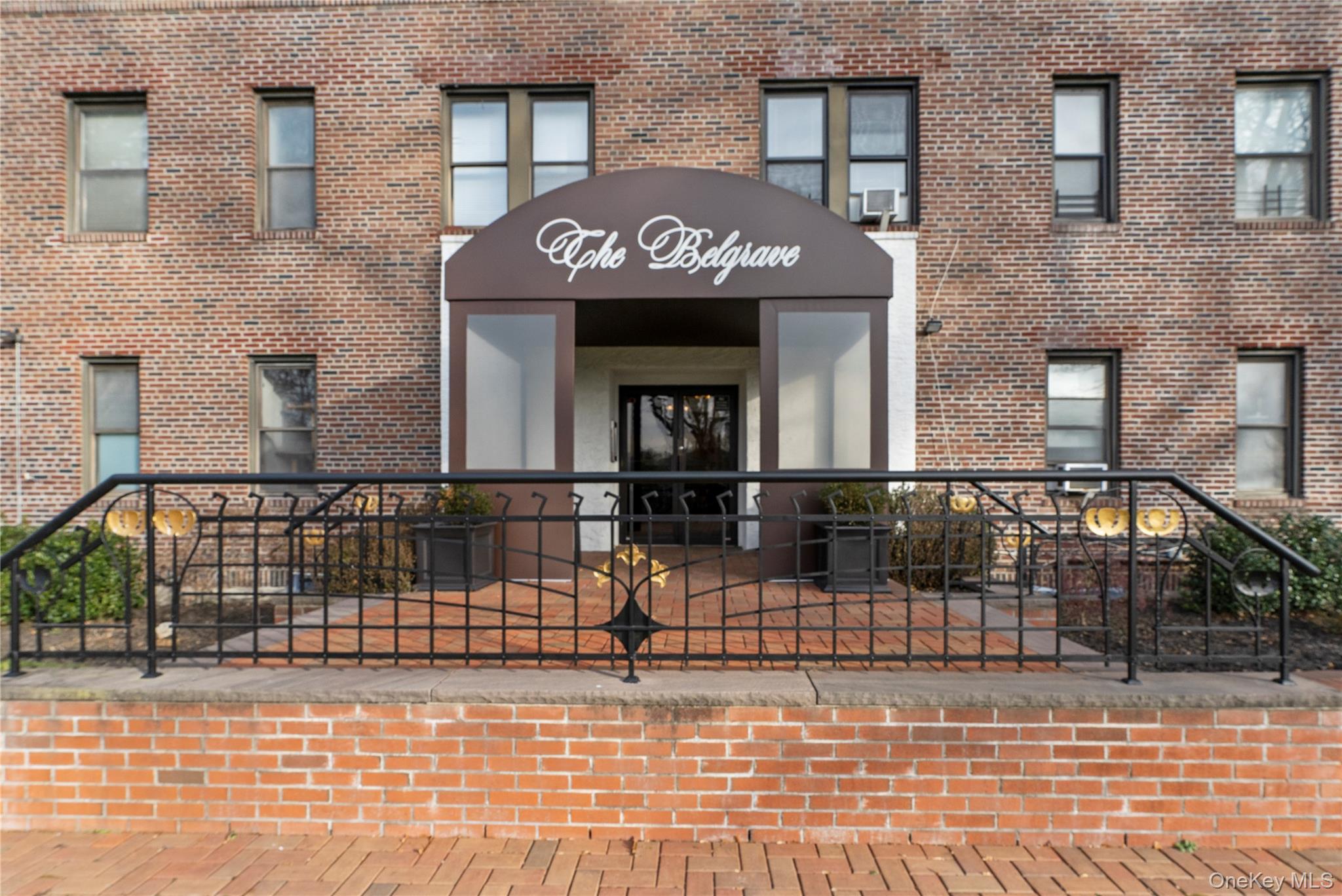 37 Brompton Road # 6D, Great Neck, NY 11021