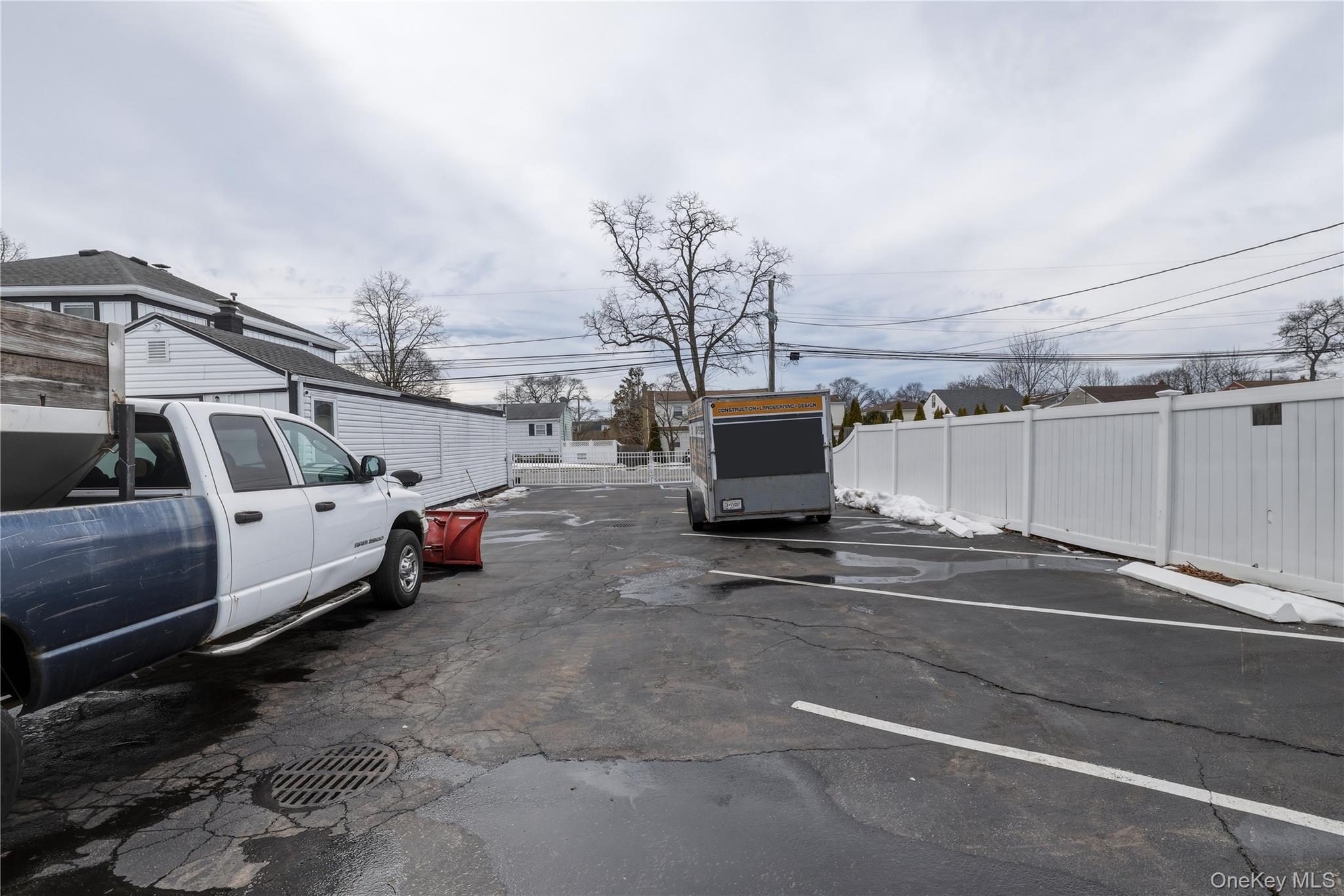 150 N Delaware Avenue, Lindenhurst, NY 11757