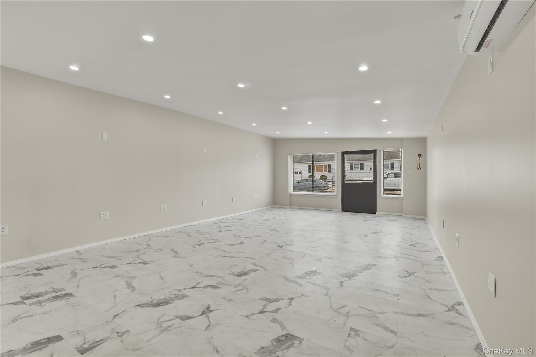 150 N Delaware Avenue, Lindenhurst, NY 11757