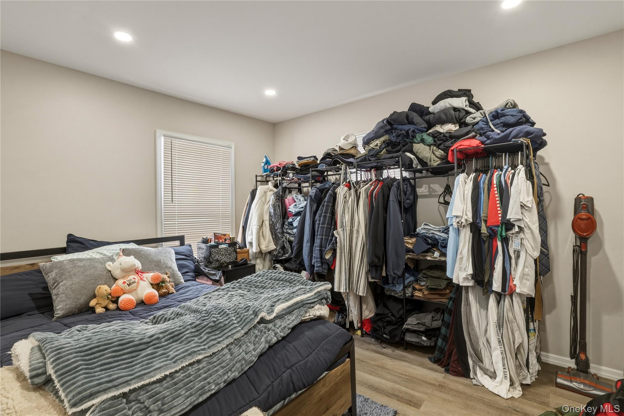 150 N Delaware Avenue, Lindenhurst, NY 11757