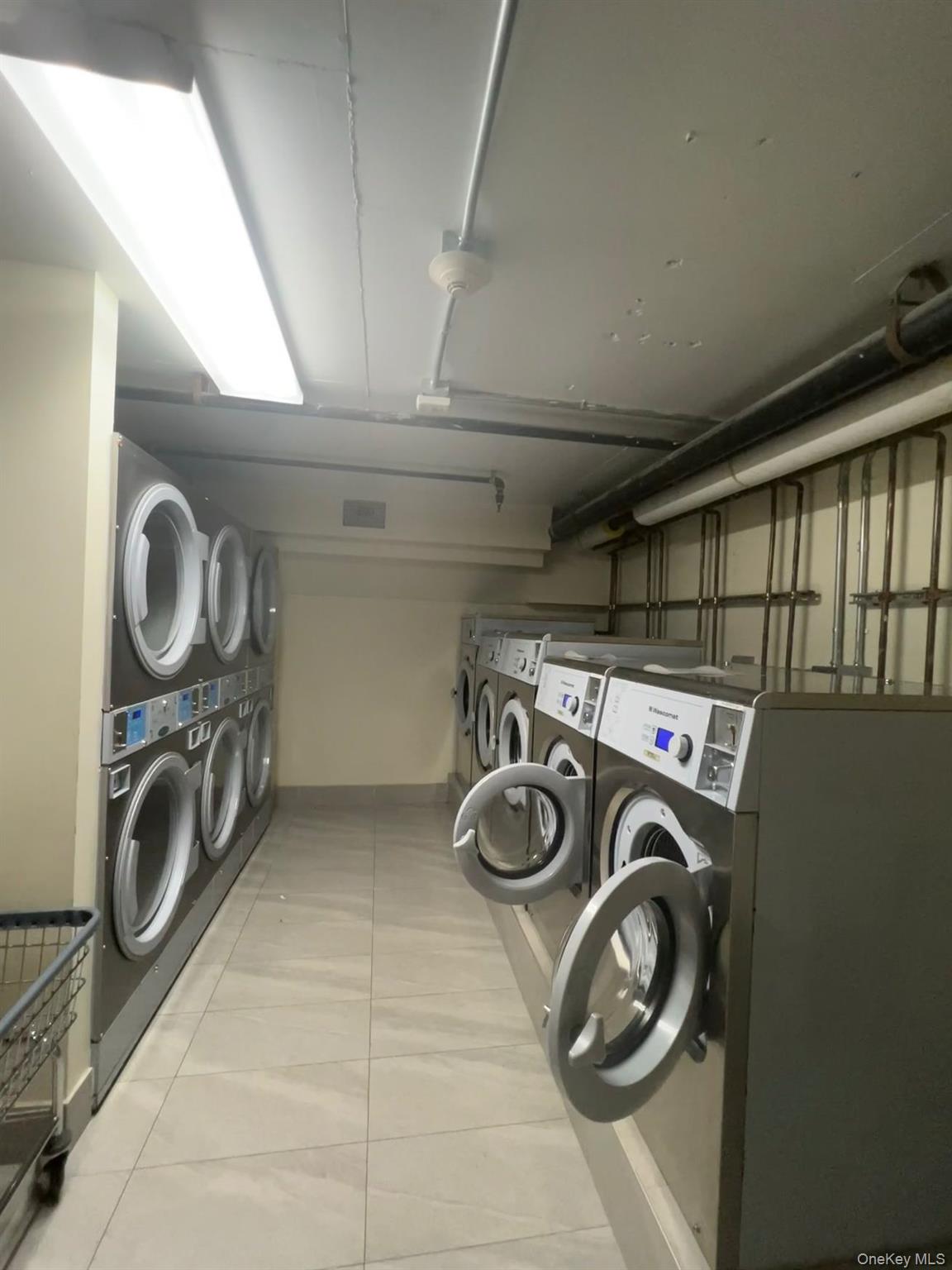 142-38 37th Ave # 4A, Flushing, NY 11354