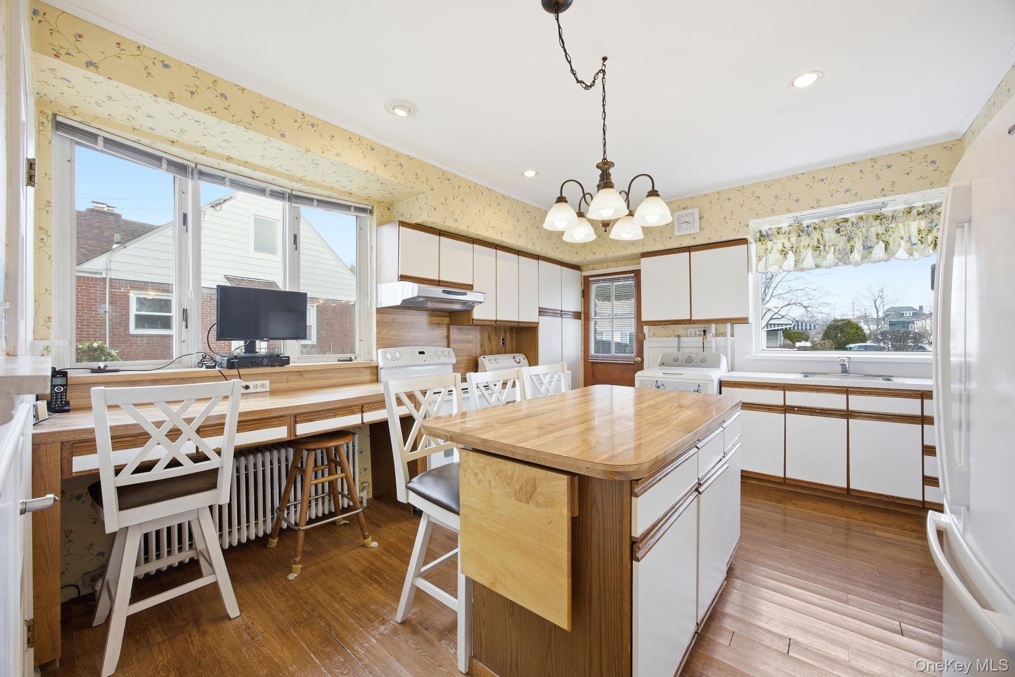 195 Cedar Street, Hempstead, NY 11550