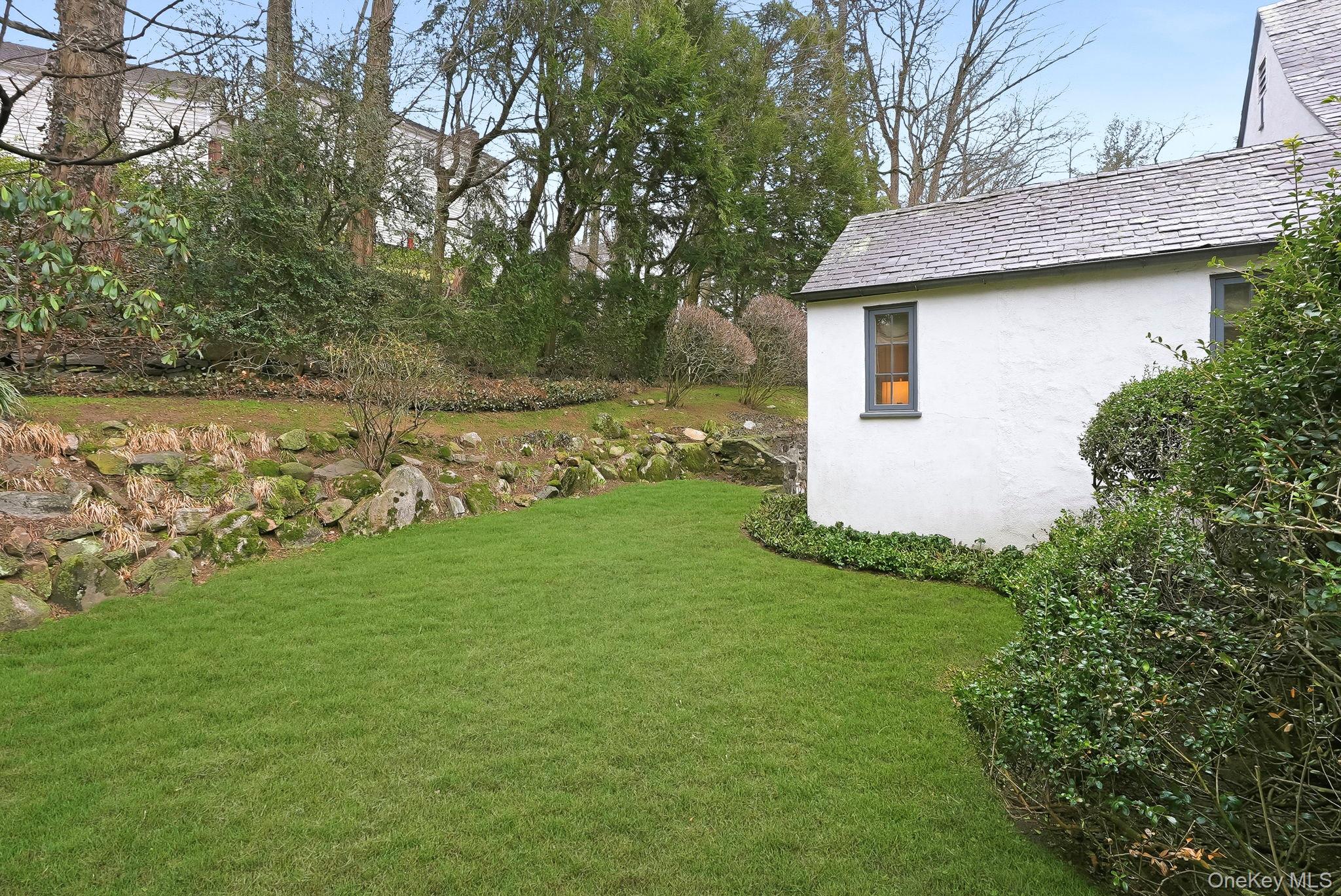 22 Taunton Road, Scarsdale, NY 10583