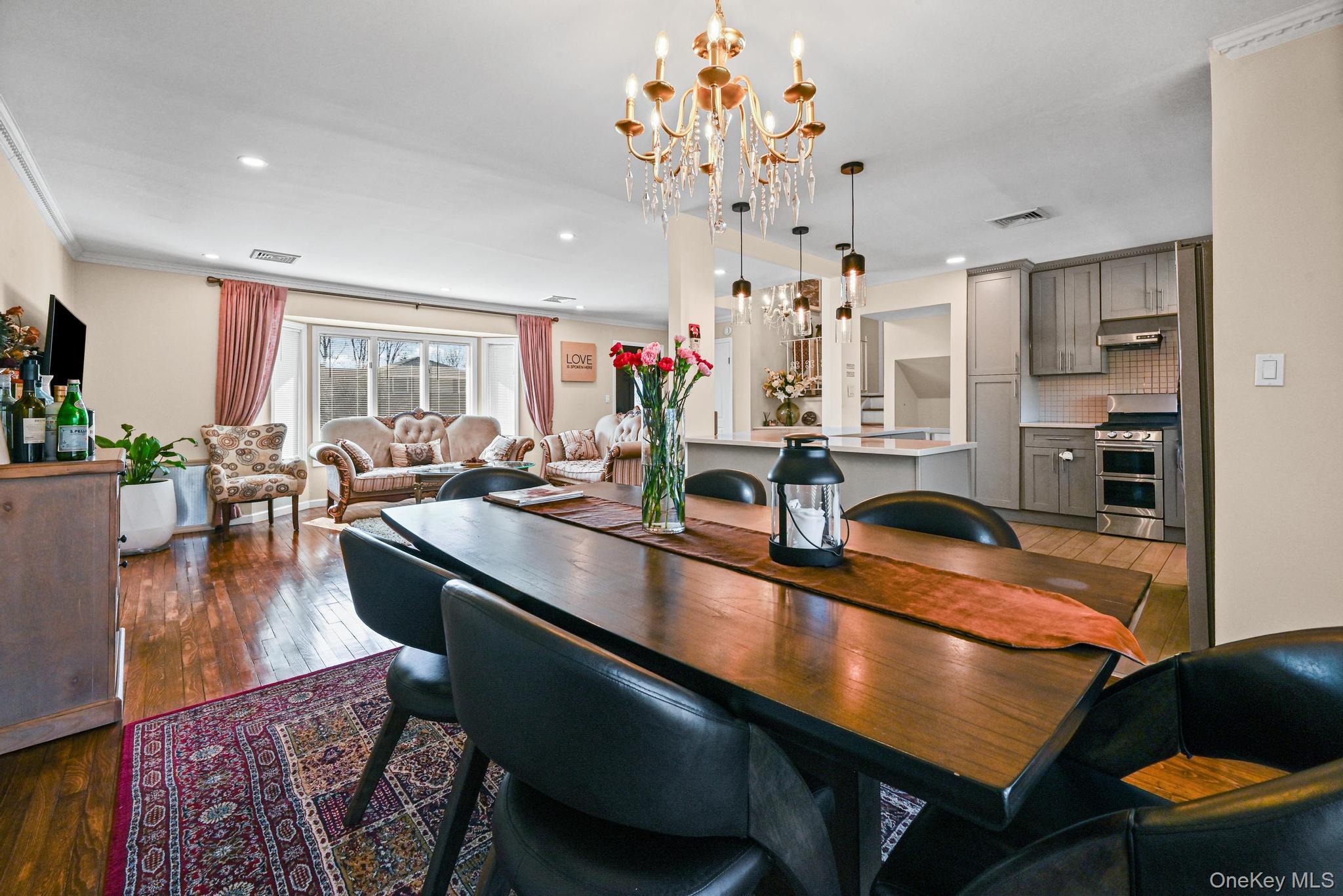 4 Birchwood Park Drive, Syosset, NY 11791