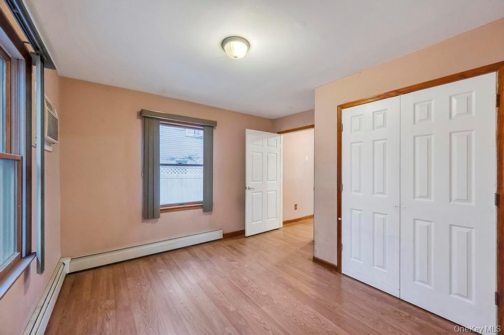 33 Pond Lane, Levittown, NY 11756