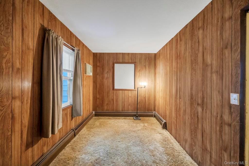 33 Pond Lane, Levittown, NY 11756