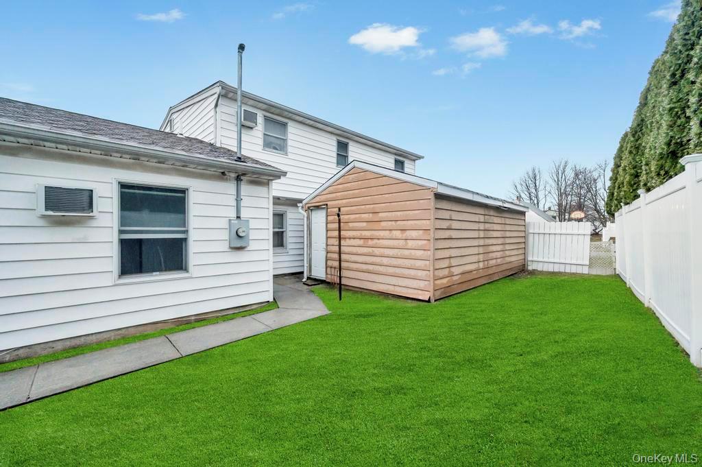 33 Pond Lane, Levittown, NY 11756