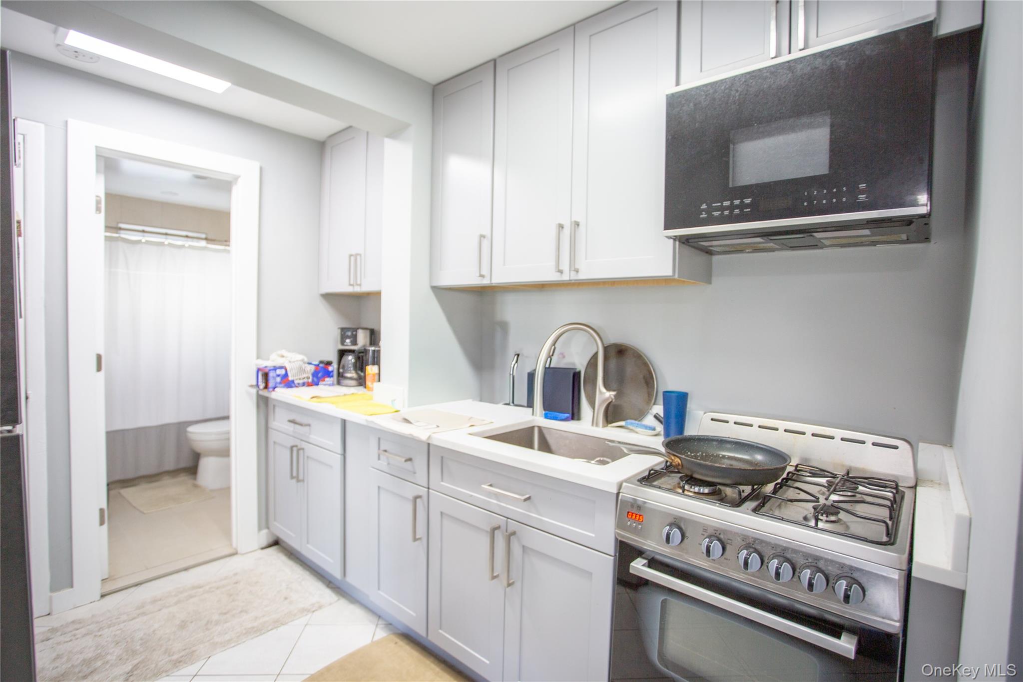 248 E Broadway # 5, Long Beach, NY 11561