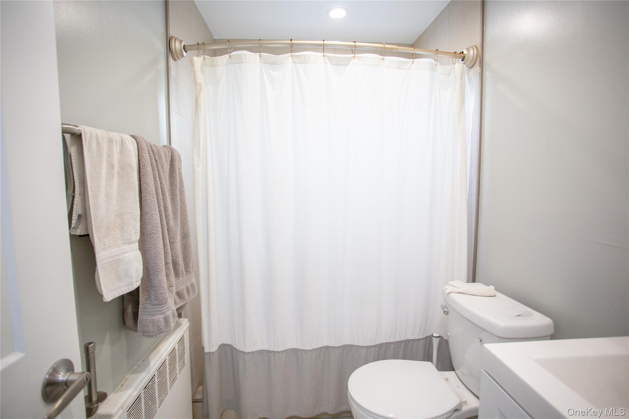 248 E Broadway # 5, Long Beach, NY 11561