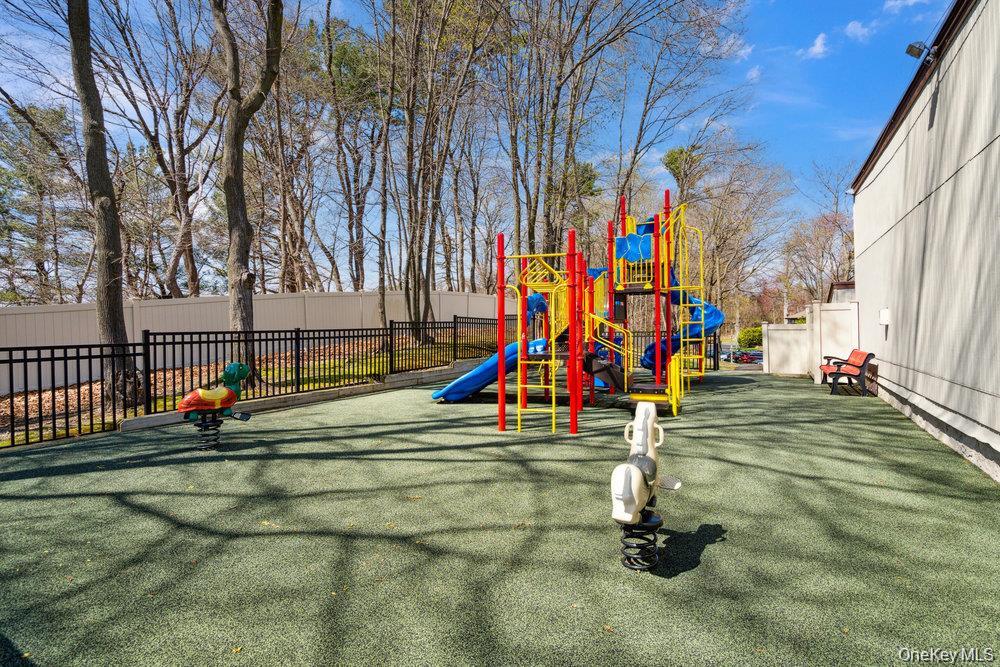 124 Foxwood Drive, Jericho, NY 11753