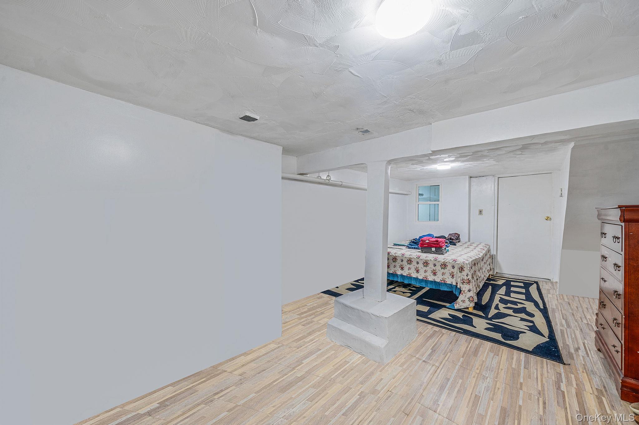 10229 184th Street, Hollis, NY 11423